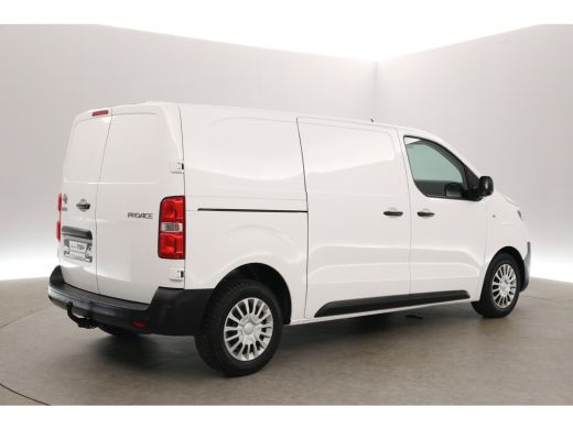 Toyota ProAce 2.0 D-4D L2H1 145PK | Automaat | Airco | Cruise | Camera | Carplay | 3 Zits | Trekhaak ActivLease financial lease