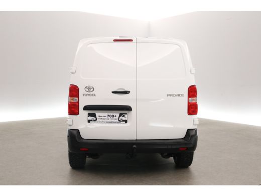 Toyota ProAce 2.0 D-4D L2H1 145PK | Automaat | Airco | Cruise | Camera | Carplay | 3 Zits | Trekhaak ActivLease financial lease