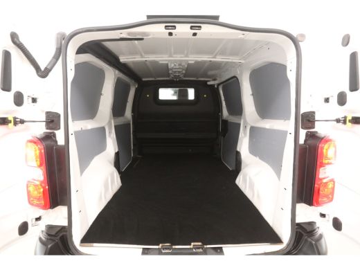 Toyota ProAce 2.0 D-4D L2H1 145PK | Automaat | Airco | Cruise | Camera | Carplay | 3 Zits | Trekhaak ActivLease financial lease