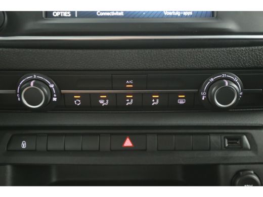 Toyota ProAce Extra Range 75 kWh L3H1 | DC | Snelladen | SOH 91% | 6 Zits | Airco | Cruise | Camera | 2xSchuifd... ActivLease financial lease