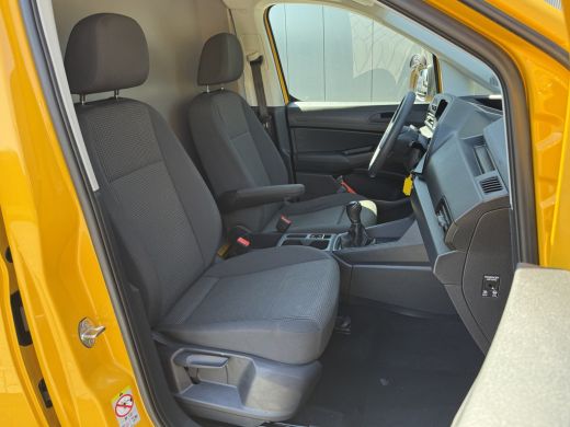 Volkswagen Caddy 2.0 TDI / L1H1 / 1e EIG. / AIRCO / CRUISE / TREKHAAK / ERGO COMFORT STOEL / DAKDRAGERS ActivLease financial lease