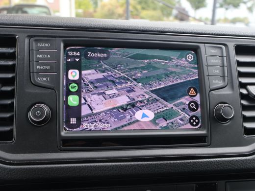 Volkswagen Crafter 35 2.0 TDI 140 PK DSG L4H3 + 3000 KG TREKHAAK | CAMERA | CARPLAY | NAVIGATIE ActivLease financial lease