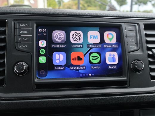 Volkswagen Crafter 35 2.0 TDI 140 PK DSG L4H3 + 3000 KG TREKHAAK | CAMERA | CARPLAY | NAVIGATIE ActivLease financial lease