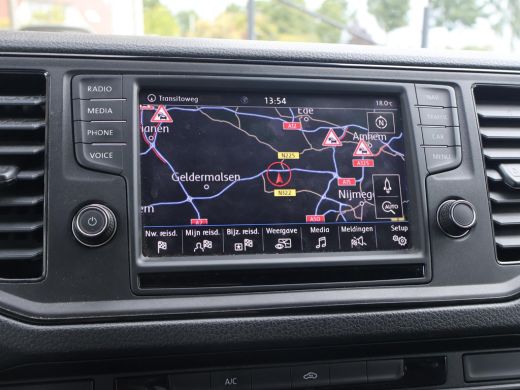 Volkswagen Crafter 35 2.0 TDI 140 PK DSG L4H3 + 3000 KG TREKHAAK | CAMERA | CARPLAY | NAVIGATIE ActivLease financial lease
