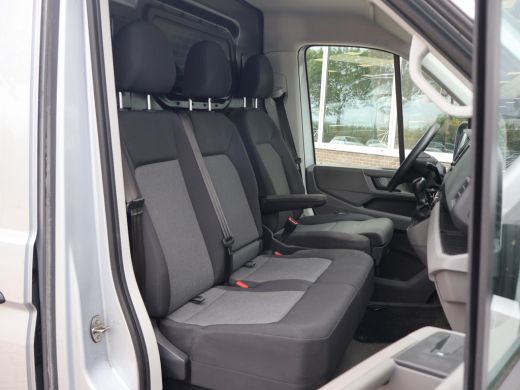 Volkswagen Crafter 35 2.0 TDI 140 PK DSG L4H3 + 3000 KG TREKHAAK | CAMERA | CARPLAY | NAVIGATIE ActivLease financial lease