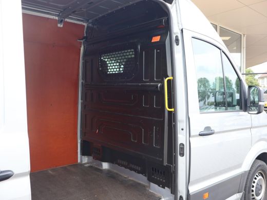 Volkswagen Crafter 35 2.0 TDI 140 PK DSG L4H3 + 3000 KG TREKHAAK | CAMERA | CARPLAY | NAVIGATIE ActivLease financial lease