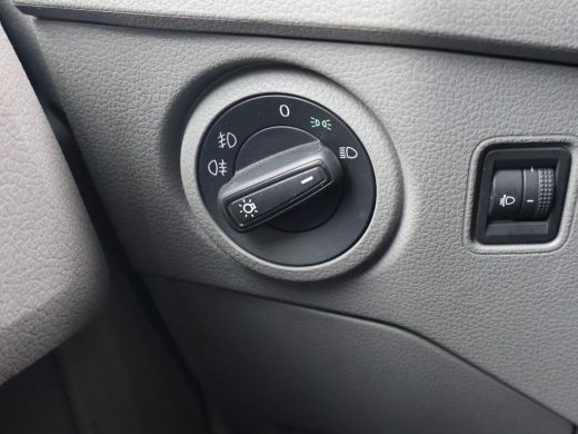 Volkswagen Crafter 35 2.0 TDI 140 PK DSG L4H3 + 3000 KG TREKHAAK | CAMERA | CARPLAY | NAVIGATIE ActivLease financial lease