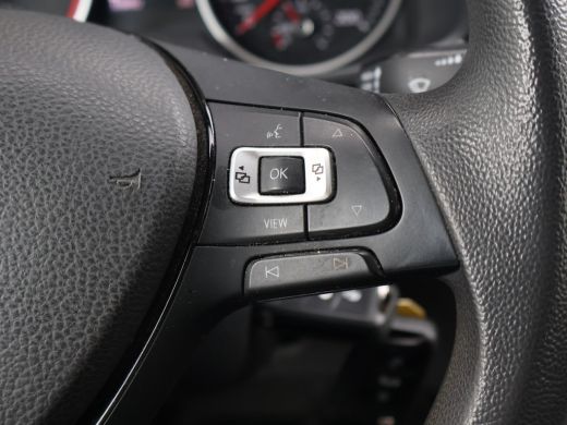 Volkswagen Crafter 35 2.0 TDI 140 PK DSG L4H3 + 3000 KG TREKHAAK | CAMERA | CARPLAY | NAVIGATIE ActivLease financial lease