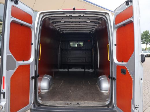 Volkswagen Crafter 35 2.0 TDI 140 PK DSG L4H3 + 3000 KG TREKHAAK | CAMERA | CARPLAY | NAVIGATIE ActivLease financial lease