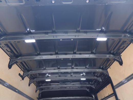 Volkswagen Crafter 35 2.0 TDI 177 PK 4MOTION 4X4 DSG L3H3 + 3000 KG TH | LED | MASSAGE | STANDKACHEL ActivLease financial lease