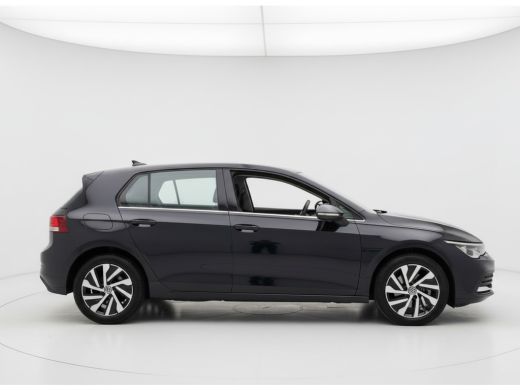 Volkswagen Golf 204PK eHybrid PHEV DSG STYLE CAMERA/CARPLAY/SFEERVERL. ActivLease financial lease