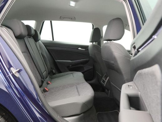 Volkswagen Golf Variant 1.0 TSi 110 Pk Life | Adaptive Cruise | Climatronic | Navigatie | CarPlay | 16 Inch | 73... ActivLease financial lease