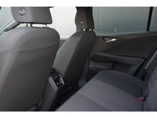 Volkswagen ID.3 Neo Life 50 kWh 170pk Stuurverwarming | Stoelverwarming | Achteruitrijcamera | Navigatie | Steunhaak ActivLease financial lease