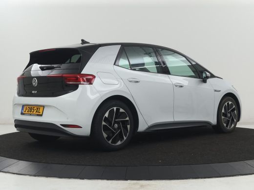 Volkswagen ID.3 | SOH 92,5% | Stuur/stoel verwarming | Cruise control | Carplay | Navigatie | Sfeerverlichting | ... ActivLease financial lease