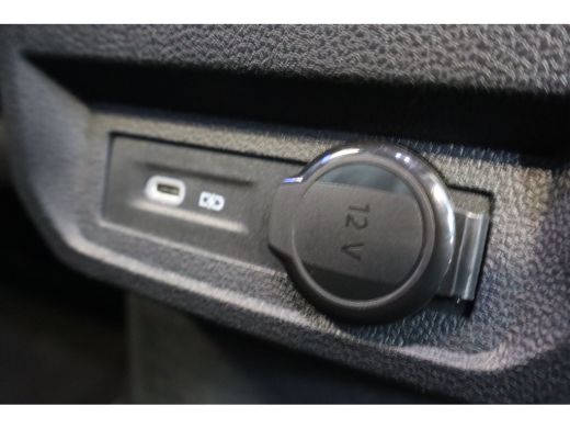 Volkswagen Tiguan Allspace 1.5 TSI R-Line Business 7p. 150PK TREKHAAK | Apple Carplay/Android Auto|telefoonintegratie premiu... ActivLease financial lease