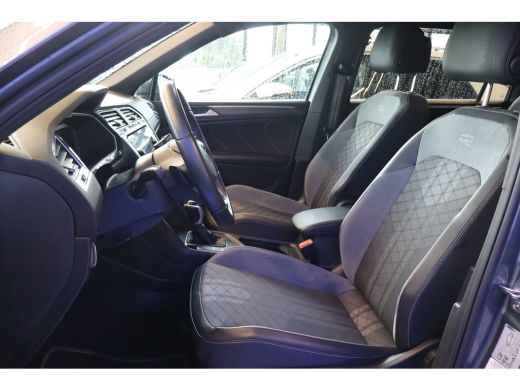 Volkswagen Tiguan Allspace 1.5 TSI R-Line Business 7p. 150PK TREKHAAK | Apple Carplay/Android Auto|telefoonintegratie premiu... ActivLease financial lease