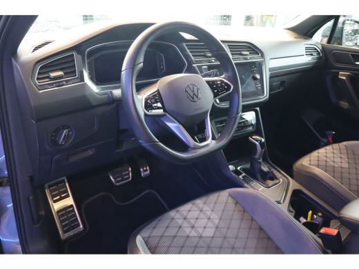 Volkswagen Tiguan Allspace 1.5 TSI R-Line Business 7p. 150PK TREKHAAK | Apple Carplay/Android Auto|telefoonintegratie premiu... ActivLease financial lease