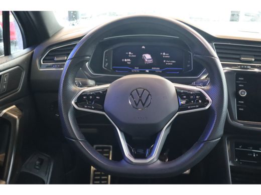 Volkswagen Tiguan Allspace 1.5 TSI R-Line Business 7p. 150PK TREKHAAK | Apple Carplay/Android Auto|telefoonintegratie premiu... ActivLease financial lease
