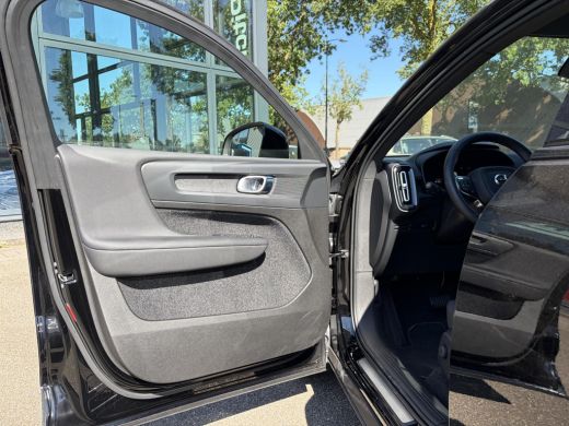 Volvo  XC40 Plus Recharge Pure Electric 2WD SOH: 92% | WARMTEPEOMP | STOEL / STUUR VERWARMING | ELEK. ACHTERK... ActivLease financial lease