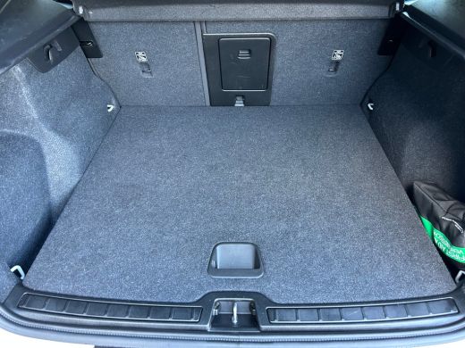 Volvo  XC40 Single Motor Core 69 kWh RWD | Warmtepomp | RWD! | Stoel & stuurverwarming | Trekhaak | Crystal W... ActivLease financial lease