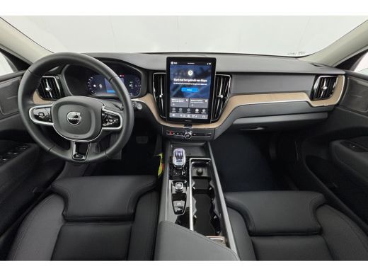 Volvo  XC60 T6 350PK Plus Bright | 360 | Trekhaak | Getint Glas | Gelam Glas ActivLease financial lease