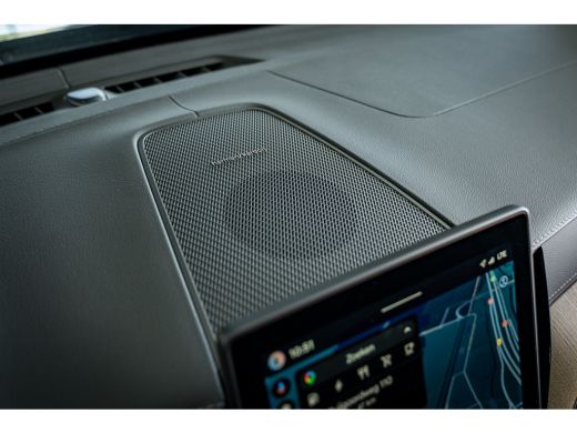 Volvo  XC60 T6 350PK Ultra Dark | Luchtvering | Trekhaak | 360 | Getint Glas | Panoramadak ActivLease financial lease