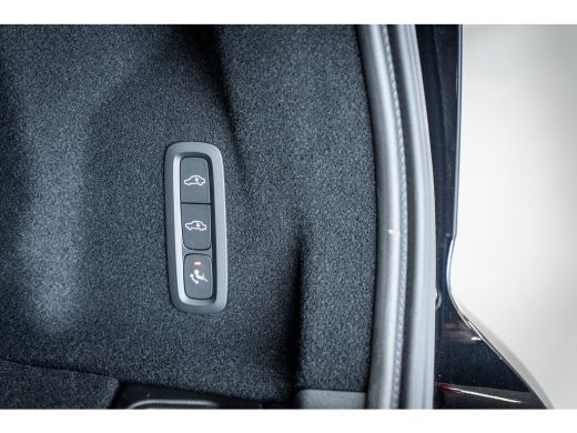 Volvo  XC60 T6 350PK Ultra Dark | Luchtvering | Trekhaak | 360 | Getint Glas | Panoramadak ActivLease financial lease