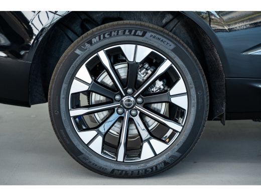 Volvo  XC60 T6 350PK Ultra Dark | Luchtvering | Trekhaak | 360 | Getint Glas | Panoramadak ActivLease financial lease