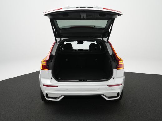 Volvo  XC60 T6 Recharge AWD Plus Black Edition | Luchtvering | Premium Pack | Head-Up | Panoramadak | 360&deg; Ca... ActivLease financial lease