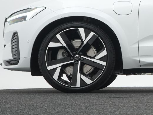 Volvo  XC60 T6 Recharge AWD Plus Black Edition | Luchtvering | Premium Pack | Head-Up | Panoramadak | 360&deg; Ca... ActivLease financial lease