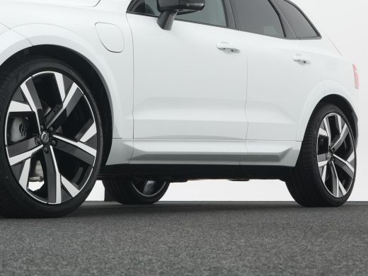 Volvo  XC60 T6 Recharge AWD Plus Black Edition | Luchtvering | Premium Pack | Head-Up | Panoramadak | 360&deg; Ca... ActivLease financial lease