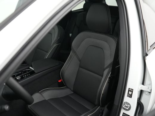Volvo  XC60 T6 Recharge AWD Plus Black Edition | Luchtvering | Premium Pack | Head-Up | Panoramadak | 360&deg; Ca... ActivLease financial lease