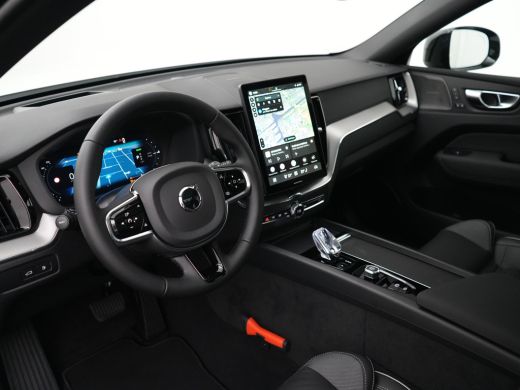 Volvo  XC60 T6 Recharge AWD Plus Black Edition | Luchtvering | Premium Pack | Head-Up | Panoramadak | 360&deg; Ca... ActivLease financial lease