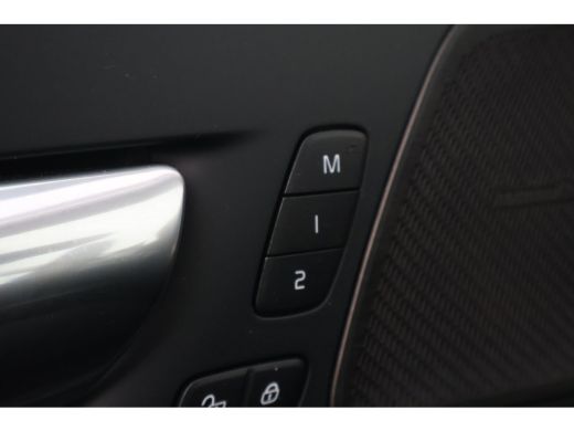 Volvo  XC60 T6 Ultra Dark | Luchtvering | Trekhaak | Pano | HUD| ActivLease financial lease
