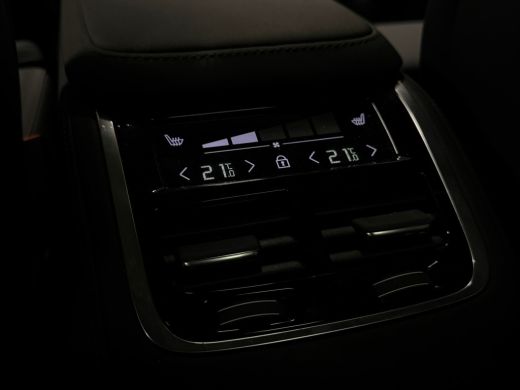 Volvo  XC90 T8 AWD Recharge Ultra Dark | Luchtvering | Trekhaak | 360 Camera | Head-Up Display | Harman Kardo... ActivLease financial lease