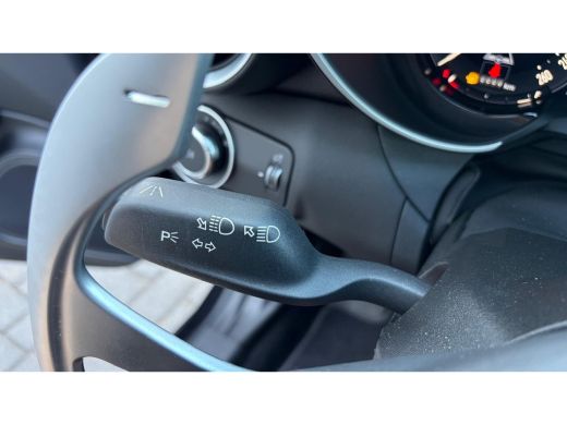 Alfa Romeo Giulia 2.0 TURBO 280PK AWD SPRINT NAVI / LEDER / FULL-LED / KEYLESS / 19" LMV / CAMERA / ADAPT. CRUISE /... ActivLease financial lease