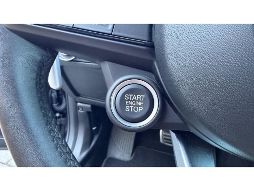 Alfa Romeo Giulia 2.0 TURBO 280PK AWD SPRINT NAVI / LEDER / FULL-LED / KEYLESS / 19" LMV / CAMERA / ADAPT. CRUISE /... ActivLease financial lease