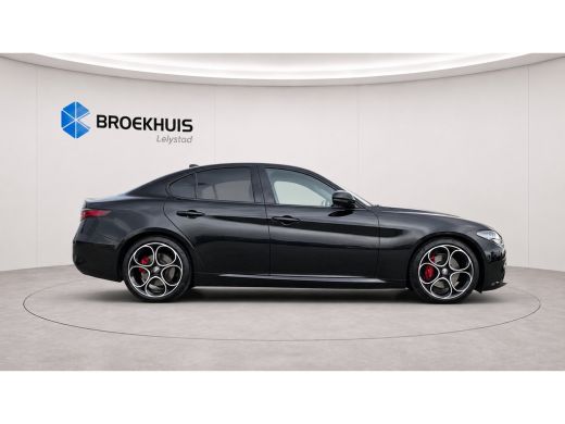 Alfa Romeo Giulia 2.0 TURBO 280PK AWD SPRINT NAVI / LEDER / FULL-LED / KEYLESS / 19" LMV / CAMERA / ADAPT. CRUISE /... ActivLease financial lease