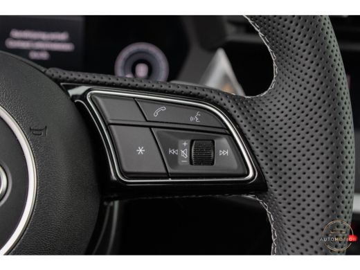 Audi A3 Sportback 45 TFSIe S line Competition PANO MAXTON MATRIX CAMERA KEYLESS ActivLease financial lease