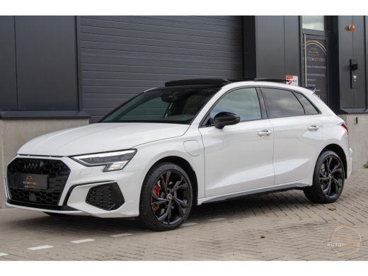 Audi A3 Sportback 45 TFSIe S line Competition PANO MAXTON MATRIX CAMERA KEYLESS ActivLease financial lease