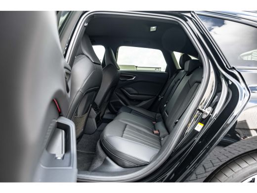Audi A5 Avant S edition e-hybrid 299 pk | 3-zone climatronic | 360&deg;-camera | 4-voudig verstelbare lendens... ActivLease financial lease
