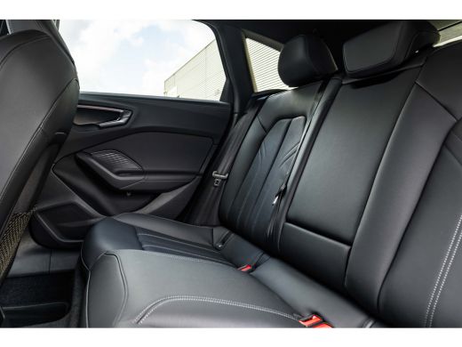 Audi A5 Avant S edition e-hybrid 299 pk | 3-zone climatronic | 360&deg;-camera | 4-voudig verstelbare lendens... ActivLease financial lease