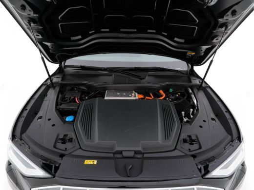 Audi e-tron 55 Quattro Edition 95 kWh [3-Fase-11kW] {SoH-95%} (INCL-BTW) *HEATPUMP | FULL-LED | HEATED-COMFOR... ActivLease financial lease