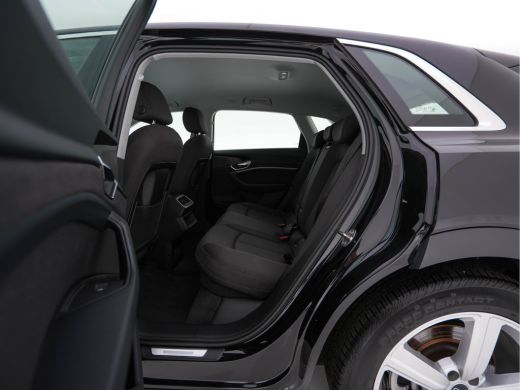 Audi e-tron 55 Quattro Edition 95 kWh [3-Fase-11kW] {SoH-95%} (INCL-BTW) *HEATPUMP | FULL-LED | HEATED-COMFOR... ActivLease financial lease