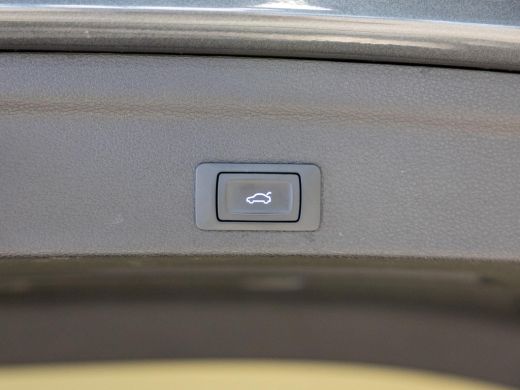 Audi Q3 45 TFSI e 2x S-Line Edition / 245pk / Leder / Stoelverwarming / ActivLease financial lease