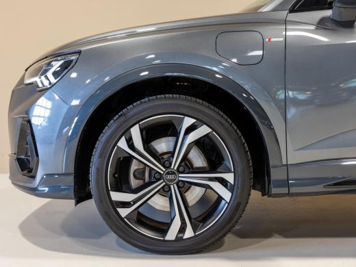 Audi Q3 45 TFSI e 2x S-Line Edition / 245pk / Leder / Stoelverwarming / ActivLease financial lease