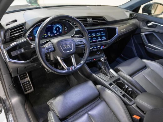 Audi Q3 45 TFSI e 2x S-Line Edition / 245pk / Leder / Stoelverwarming / ActivLease financial lease
