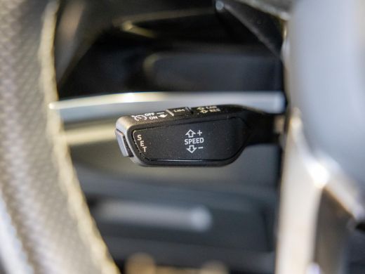 Audi Q3 45 TFSI e 2x S-Line Edition / 245pk / Leder / Stoelverwarming / ActivLease financial lease