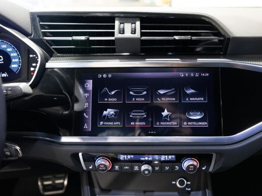 Audi Q3 45 TFSI e 2x S-Line Edition / 245pk / Leder / Stoelverwarming / ActivLease financial lease