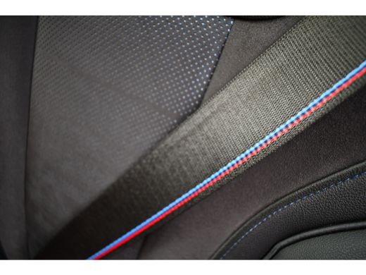 BMW 3 Serie Touring 320e xDrive M-Sport Pro Pano ACC Trekh El-zetels H/K 19inch ActivLease financial lease